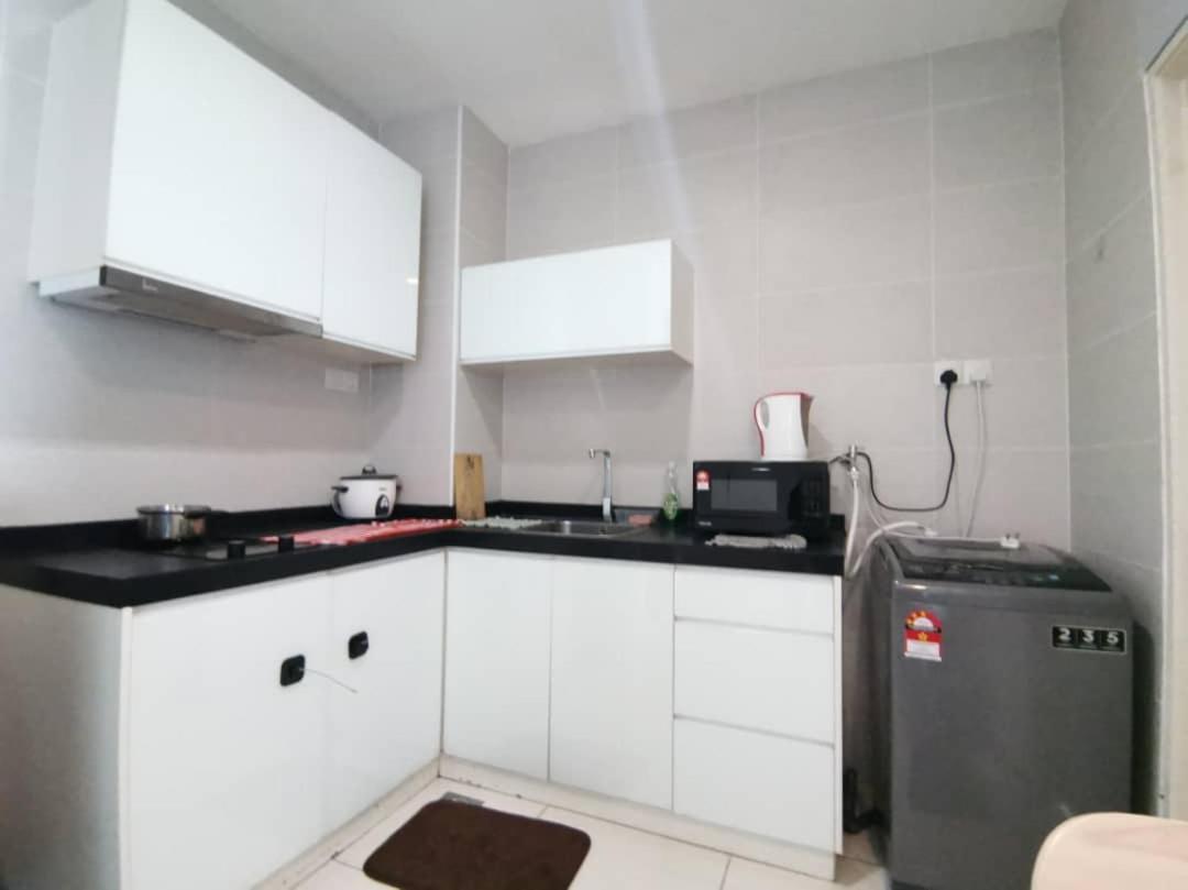 Homestay Kuala Lumpur ; Terminal Tbs ; Bukit Jalil Exterior foto